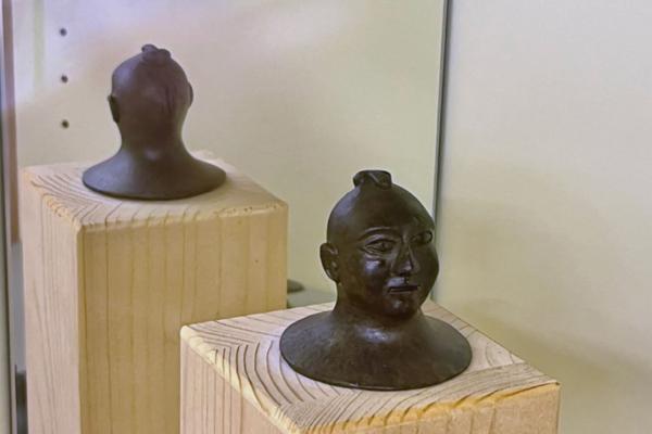 Bronzefigur